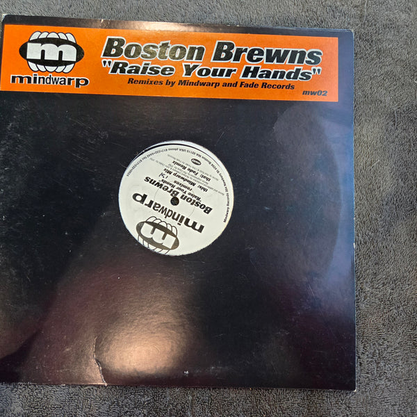 BOSTON BREWNS RAISE YOUR HANDS 12"