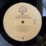 ALICE COOPER ZIPPER CATCHES SKIN
