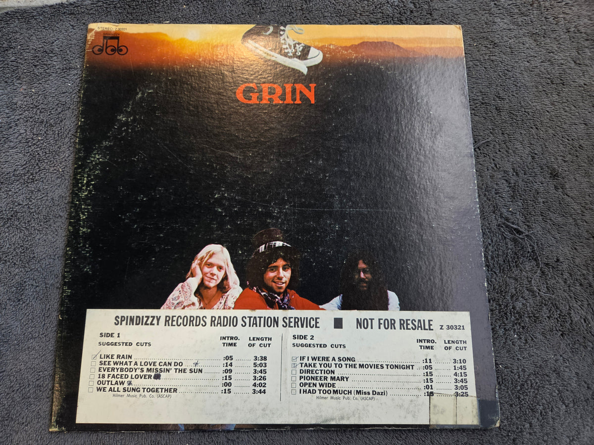 GRIN S/T