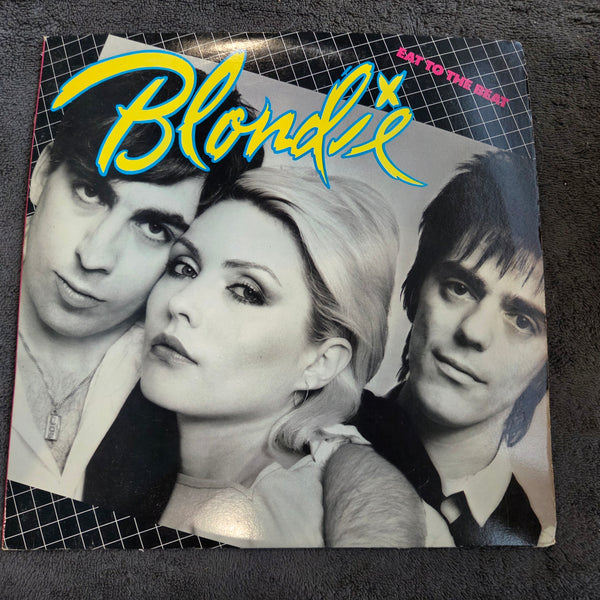 BLONDIE EAT TO THE BEAT