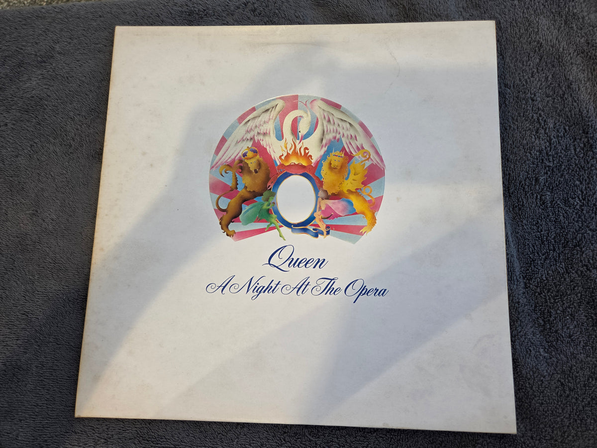 QUEEN A NIGHT AT THE OPERA 1975 EMB UK IMP