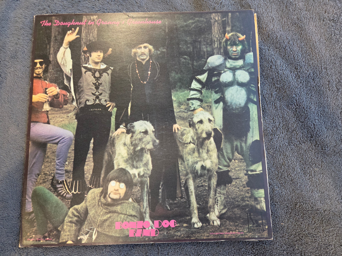 BONZO DOG BAND THE DOUGHNUT IN GRANNYS GREENHOUSE MONO BOOK IMP UK