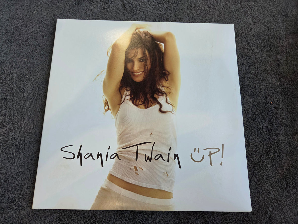 SHANIA TWAIN UP RED