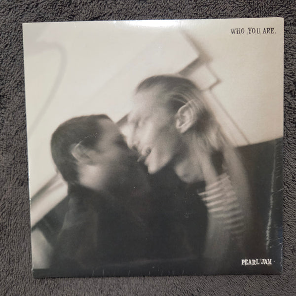 PEARL JAM WHO YOU ARE EU IMP NEW 7"