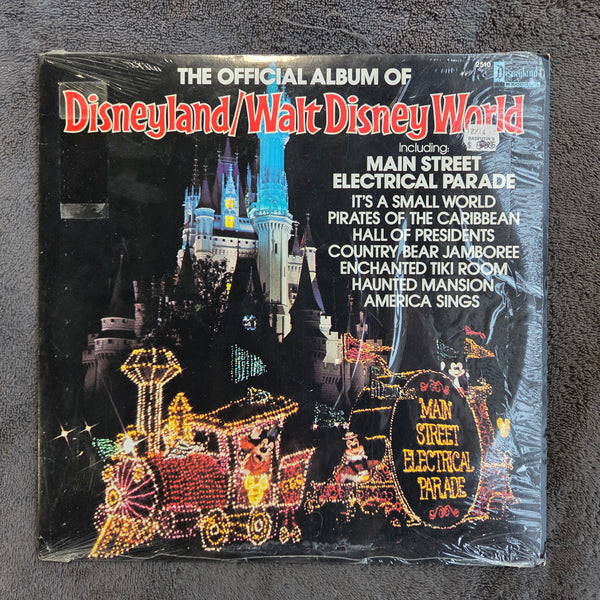 DISNEYLAND DISNEY WORLD THE OFFICIAL ALBUM
