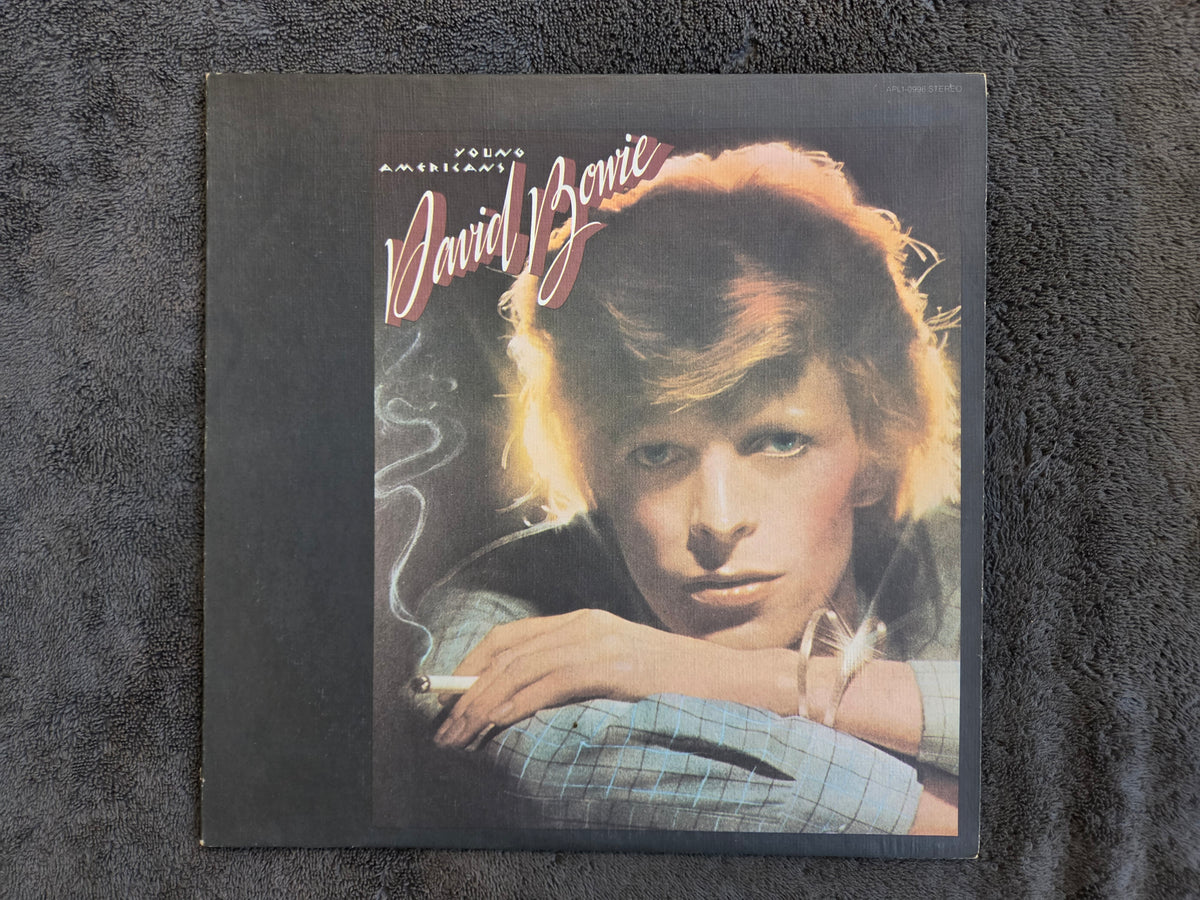 BOWIE YOUNG AMERICANS 1P GOLD RCA LABEL