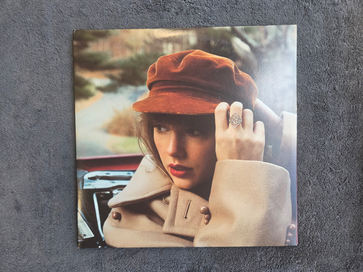 TAYLOR SWIFT RED TAYLORS VERSION