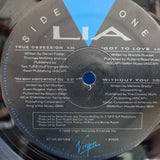 LIA S/T