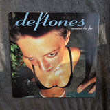 DEFTONES AROUND THE FUR
