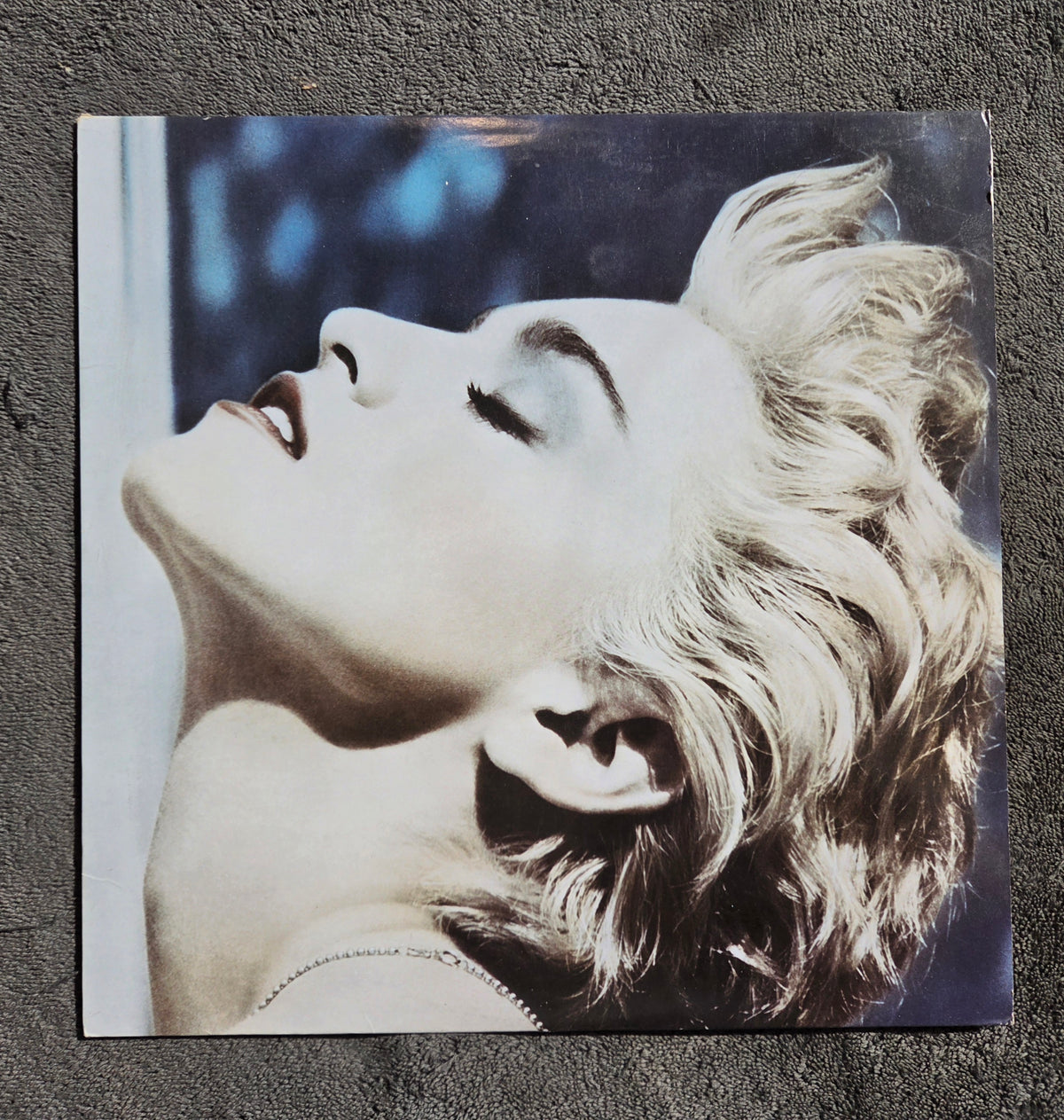 MADONNA TRUE BLUE W/ POSTER (c)
