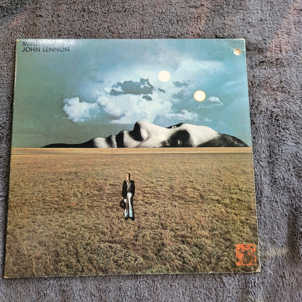 JOHN LENNON MIND GAMES W/ INNER SLEEVE APPLE RECORDS