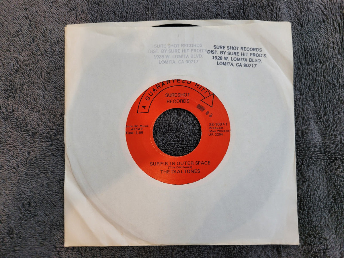 DIALTONES SURFIN IN OUTER SPACE THE COVE SURESHOT RECORDS