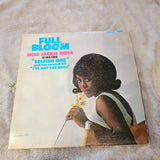 JACKIE ROSS FULL BLOOM CHESS  13428 MONO