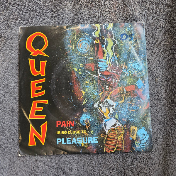 QUEEN PAIN IS SO CLOSE TO PLEASURE GERMAN IMPORT DON'T LOSE YOUR HEAD
