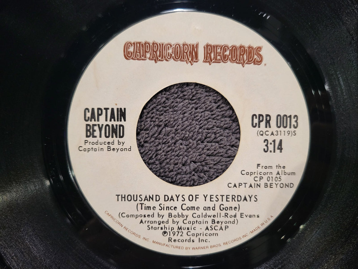 CAPTAIN BEYOND  THOUSAND DAYS OF YESTERDAYS AS THE MOON SPEAKS DEEP PURPLE