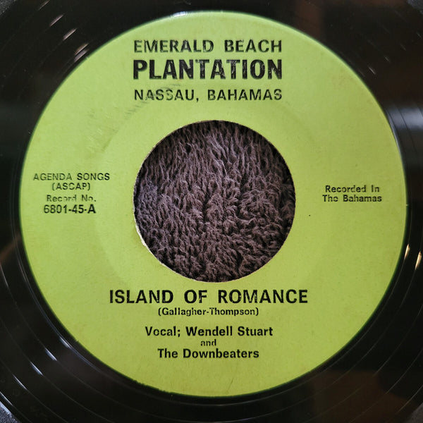 WENDELL STUART ISLAND OF ROMANCE MERRY CHRISTMAS FROM NASSAU