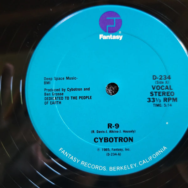 CYBOTRON R-9