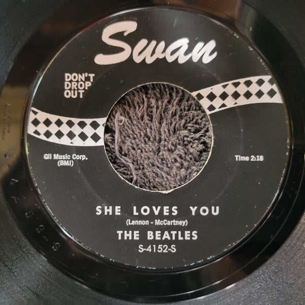 BEATLES SHE LOVES YOU ILL GET YOU  SWAN BLACK LABEL