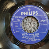 MOMENTS NINE TIMES WHEN THE MORNING COMES NETHERLANDS IMPORT