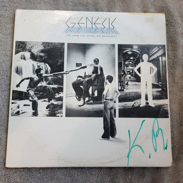 GENESIS THE LAMB LIES DOWN ON BROADWAY PETER GABRIEL FIRST PRESSING