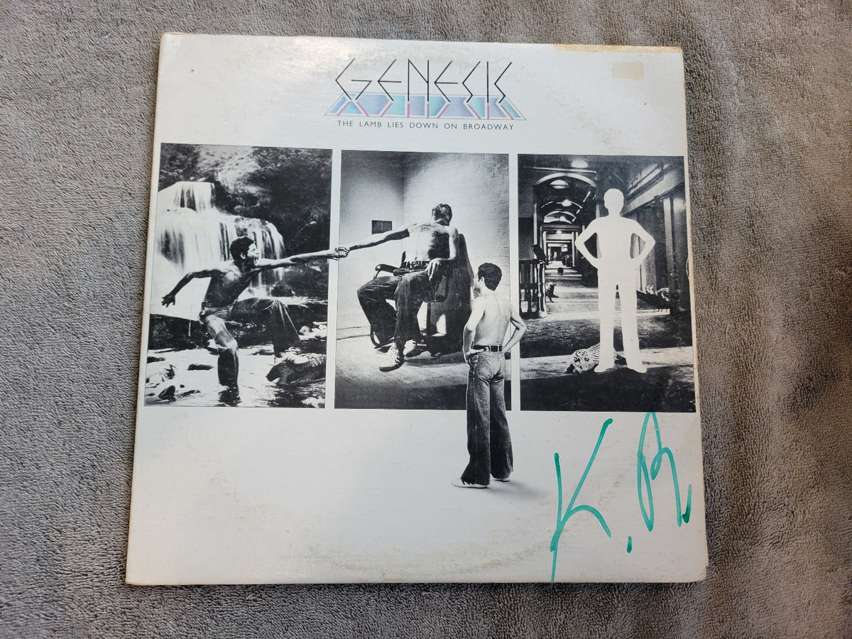 GENESIS THE LAMB LIES DOWN ON BROADWAY PETER GABRIEL FIRST PRESSING
