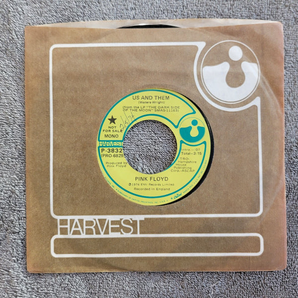 PINK FLOYD US AND THEM MONO PROMO HARVEST P-3832