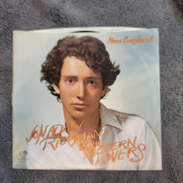 JONATHAN RICHMAN & THE MODERN LOVERS  NEW ENGLAND HERE COME THE MARTIAN MARTIANS