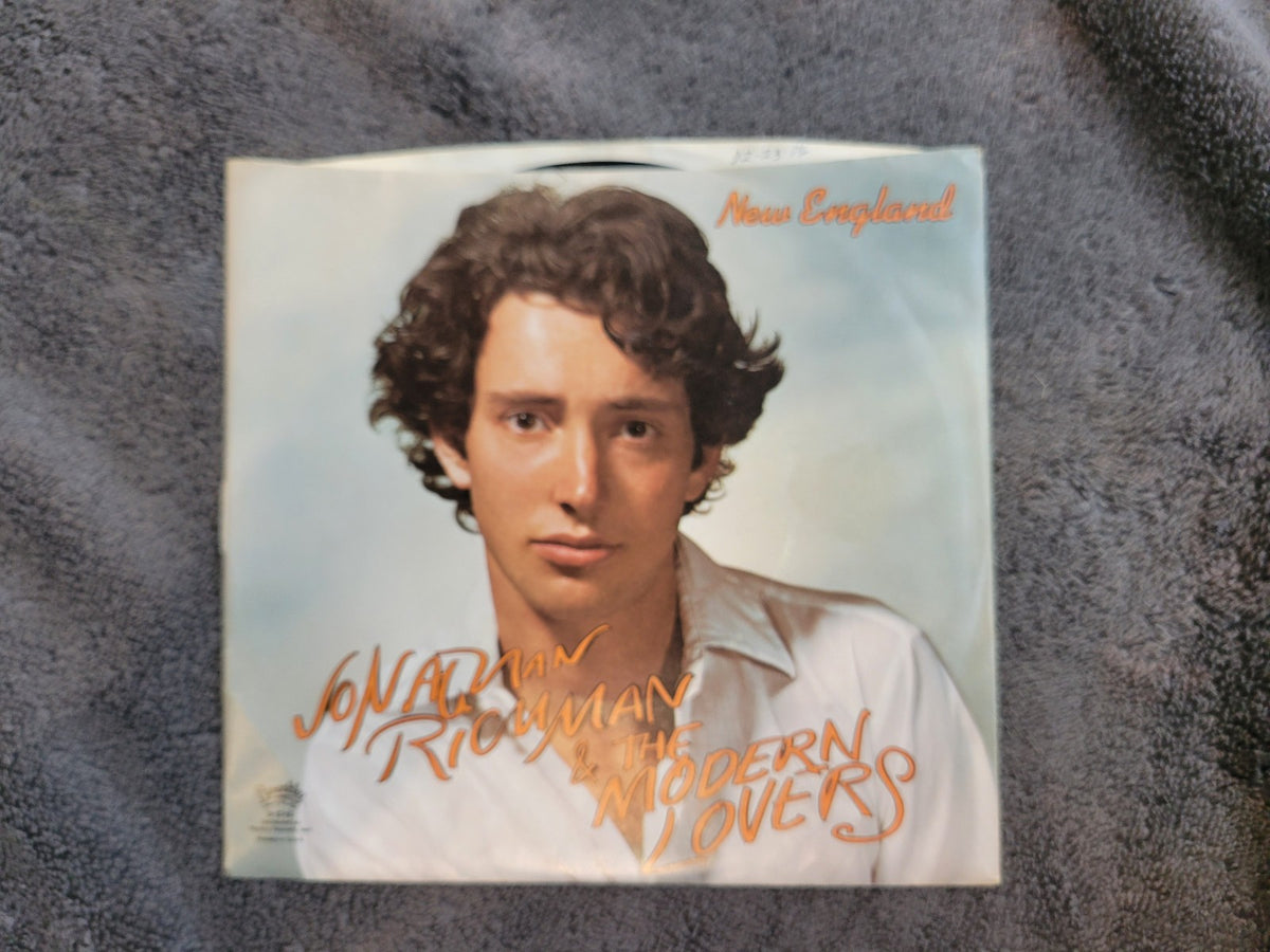 JONATHAN RICHMAN & THE MODERN LOVERS  NEW ENGLAND HERE COME THE MARTIAN MARTIANS